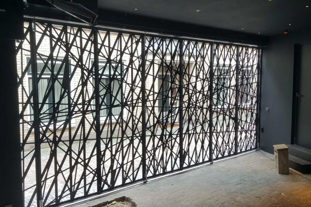 Metalen divider
